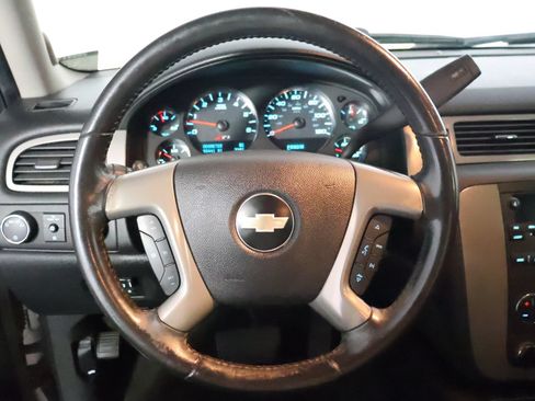 Used 2009 Chevrolet Avalanche LT w/ Luxury Package AWD/4WD image 33