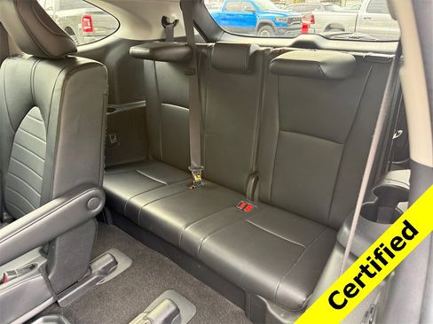 Used 2024 Toyota Highlander XLE image 30