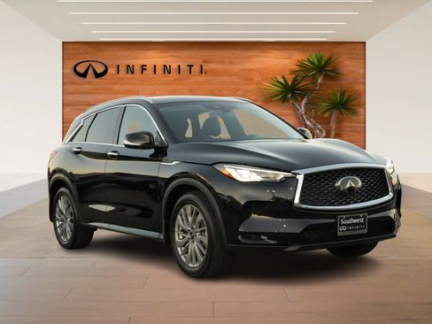 Certified 2025 INFINITI QX50 Luxe image 3