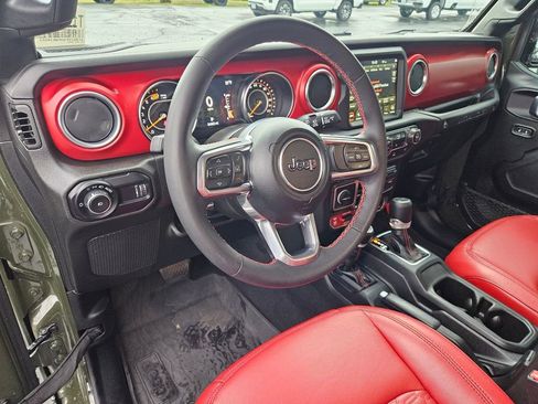 Used 2023 Jeep Wrangler Unlimited Rubicon w/ Cold Weather Group image 13