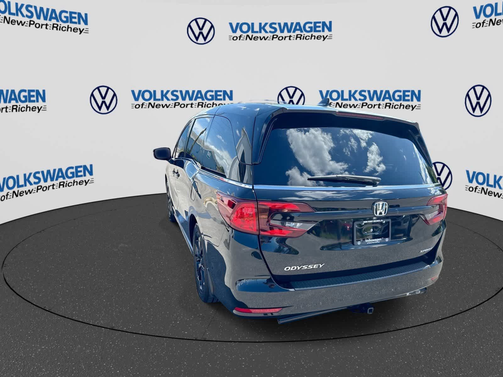 Used 2023 Honda Odyssey Sport image 12