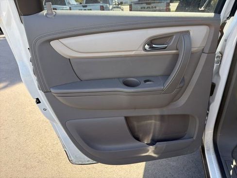 Used 2017 Chevrolet Traverse LS image 15