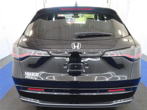 Used 2024 Honda HR-V EX-L image 11