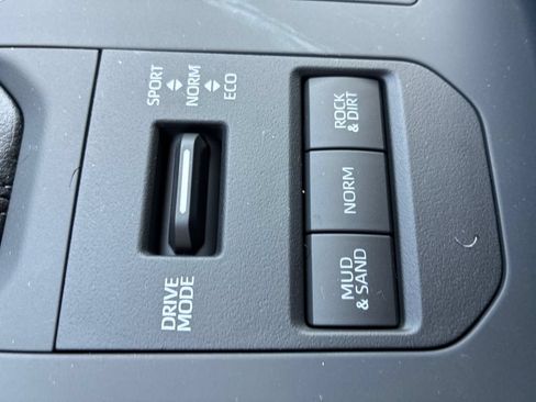 New 2026 Toyota Highlander XLE AWD/4WD image 31