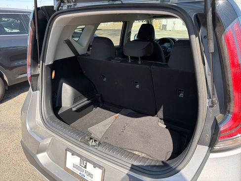 Used 2024 Kia Soul LX w/ Option Group 015 FWD image 38