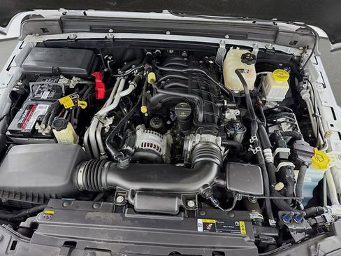 Used 2023 Jeep Gladiator Overland w/ Trailer Tow Package image 30