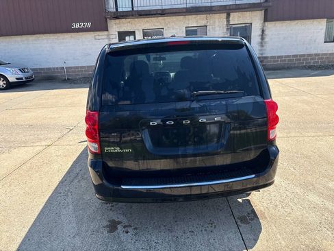 Used 2013 Dodge Grand Caravan SE FWD image 6