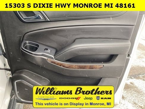 Used 2017 Chevrolet Suburban LT image 32