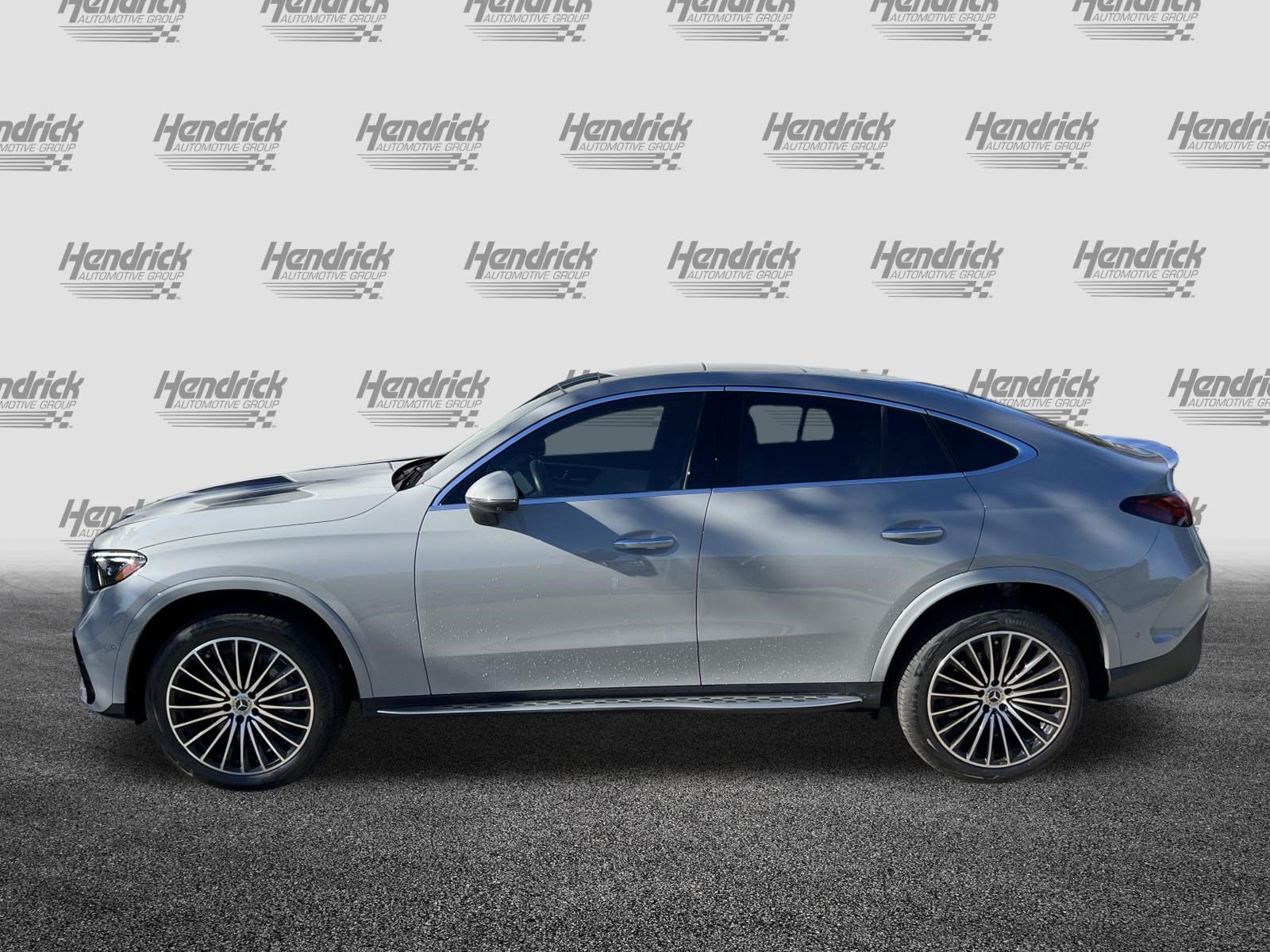 Used 2025 Mercedes-Benz GLC 300 4MATIC image 6