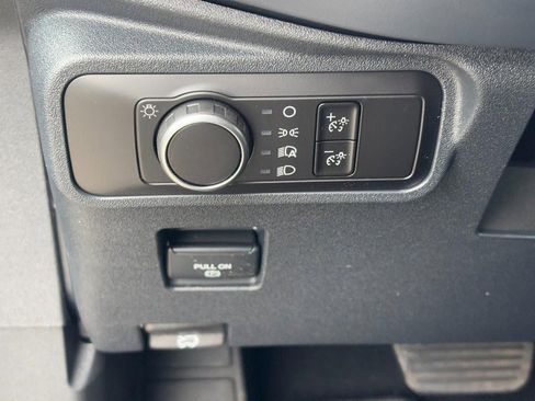 New 2025 Ford Bronco 4-Door image 10