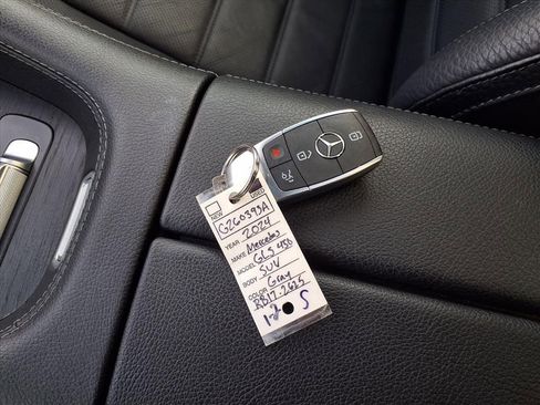 Used 2024 Mercedes-Benz GLS 450 GLS 450 image 14