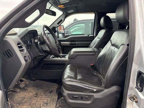 Used 2011 Ford F250 Lariat w/ Lariat Interior Pkg image 7