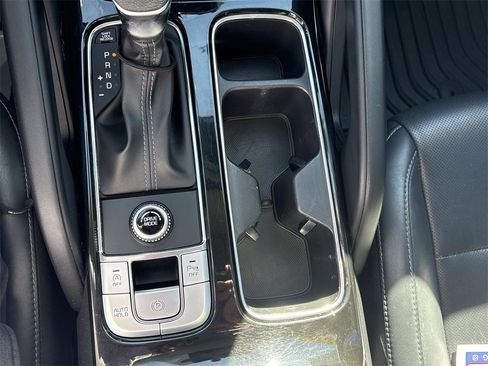 Used 2021 Kia Telluride LX image 36