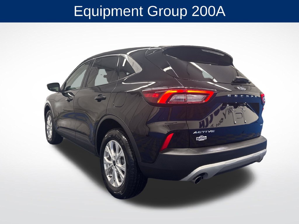 Used 2023 Ford Escape Active AWD/4WD image 3