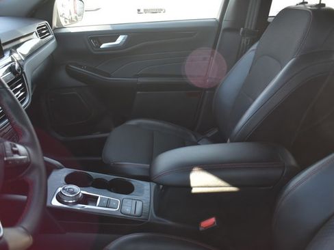 Used 2024 Ford Escape ST-Line image 6