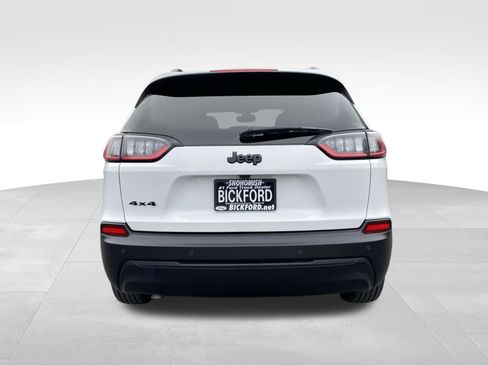 Used 2023 Jeep Cherokee Altitude Lux image 6