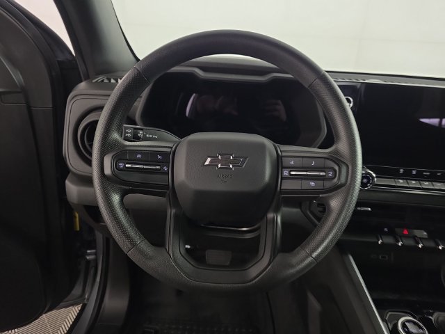 Used 2023 Chevrolet Colorado Trail Boss w/ LPO, Dark Essentials Package AWD/4WD image 17