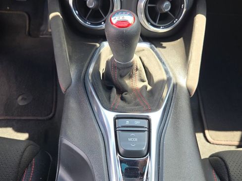 Used 2019 Chevrolet Camaro ZL1 RWD image 19
