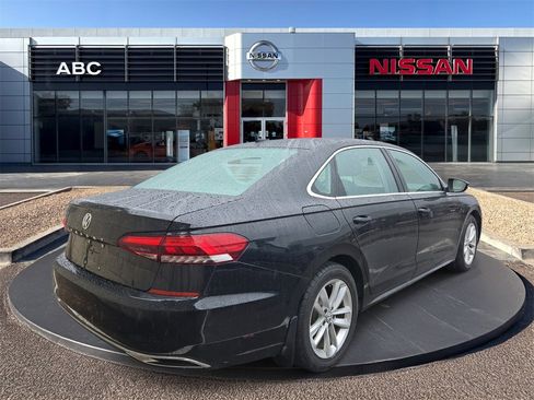 Used 2020 Volkswagen Passat 2.0T SE image 5