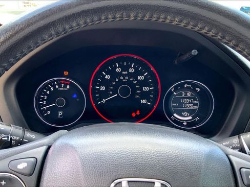 Used 2017 Honda HR-V EX-L image 25