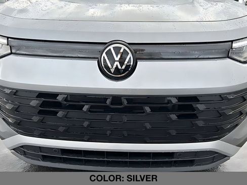 New 2026 Volkswagen Tiguan SE image 11