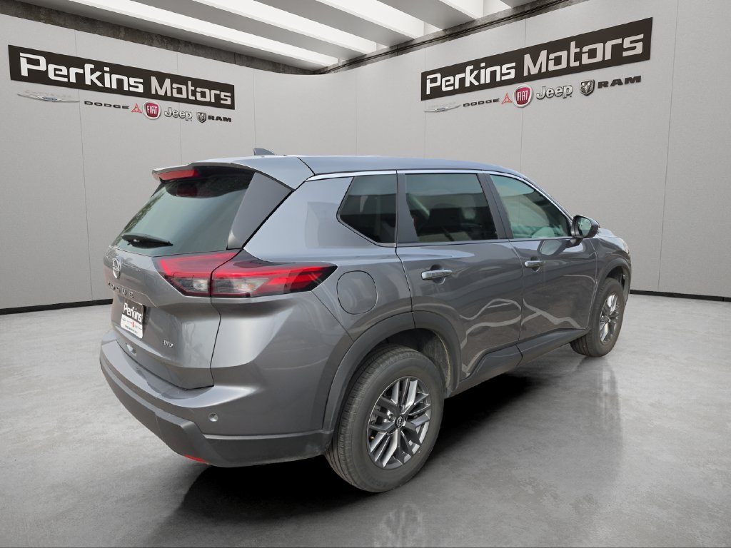 Used 2026 Nissan Rogue SV AWD/4WD image 5