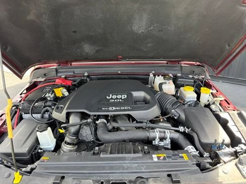 Used 2021 Jeep Wrangler Unlimited Sport AWD/4WD image 32