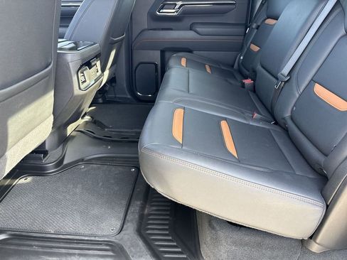 Used 2025 GMC Sierra 1500 AT4 image 25