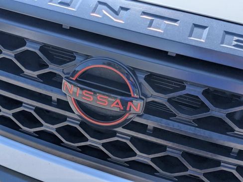 Used 2022 Nissan Frontier Pro-X w/ Technology Package RWD image 5