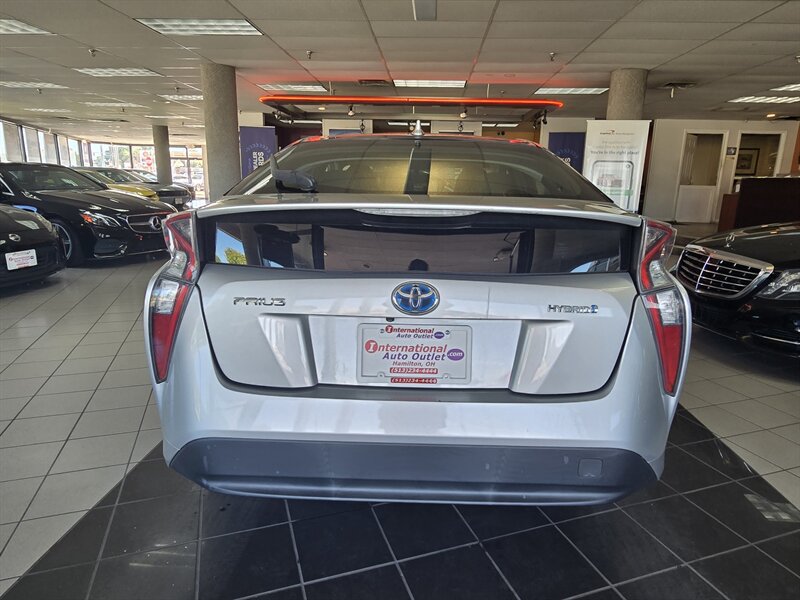 Used 2016 Toyota Prius Two FWD image 6