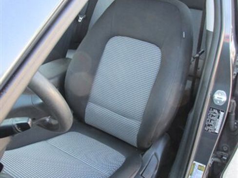 Used 2020 Hyundai Kona SE image 11