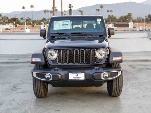 New 2026 Jeep Gladiator Sport image 3