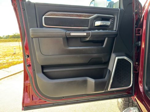Used 2019 RAM 2500 Laramie image 13