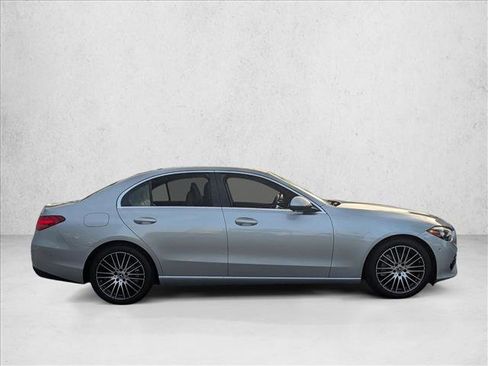 Used 2025 Mercedes-Benz C 300 4MATIC Sedan image 4