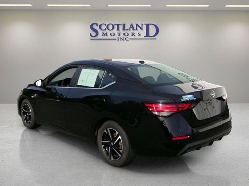 Used 2024 Nissan Sentra SV FWD image 8