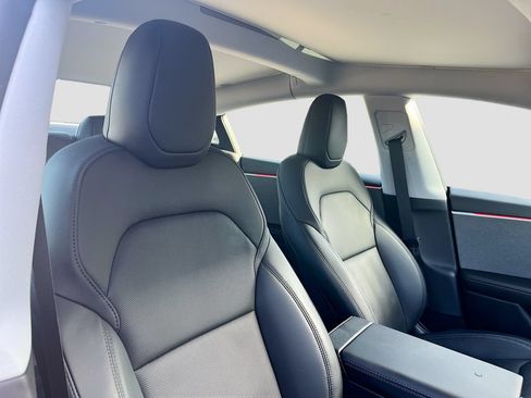 Used 2025 Tesla Model 3 Long Range RWD image 29