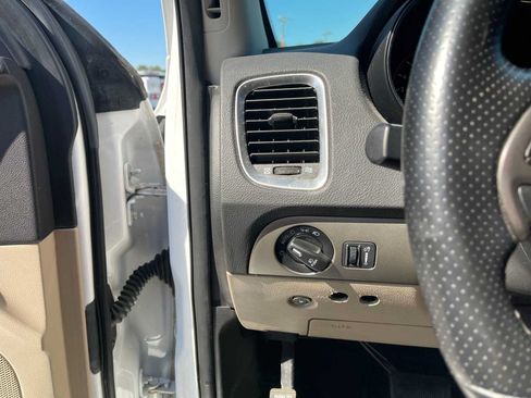 Used 2019 Dodge Durango SXT w/ 3rd Row Seating Group AWD/4WD image 14