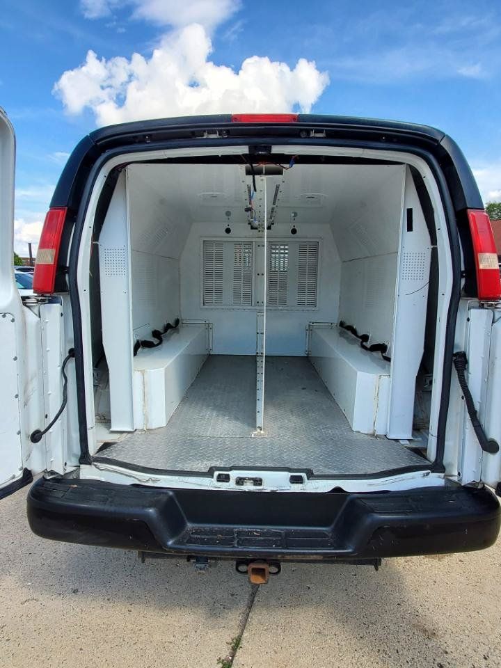 Used 2014 Chevrolet Express 3500 Extended RWD image 19