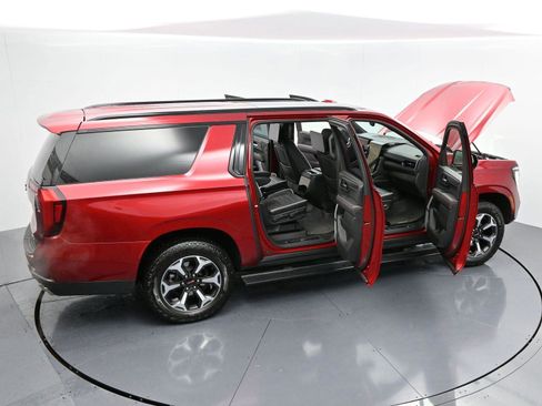Used 2025 GMC Yukon XL AT4 Ultimate AWD/4WD image 42