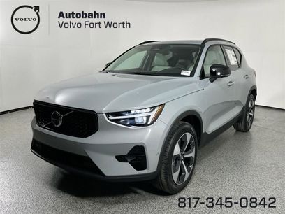 New 2025 Volvo XC40 B5 Plus