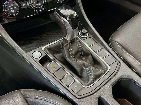 Used 2024 Volkswagen Jetta SE image 24