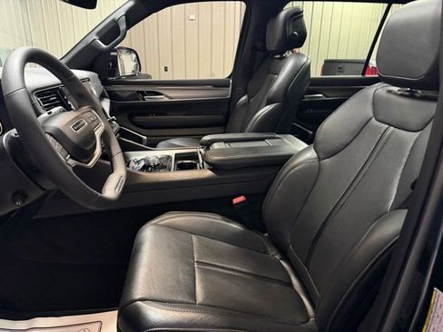 Used 2024 Jeep Wagoneer Series II image 14