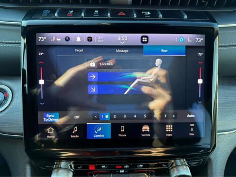 Used 2024 Jeep Grand Cherokee Overland w/ Luxury Tech Group IV image 21