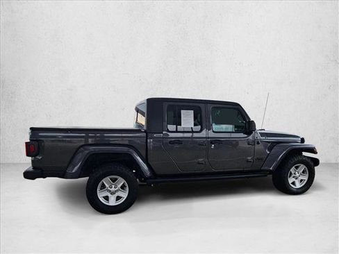 Used 2021 Jeep Gladiator Sport image 4