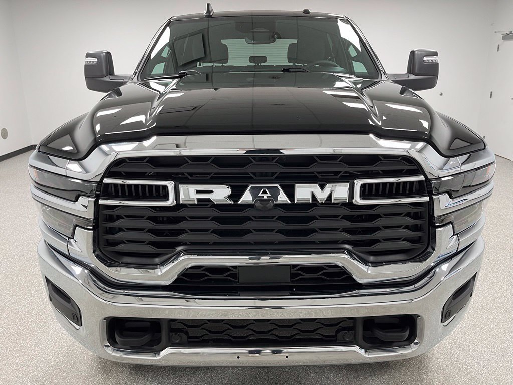 Used 2026 RAM 2500 Big Horn AWD/4WD image 3