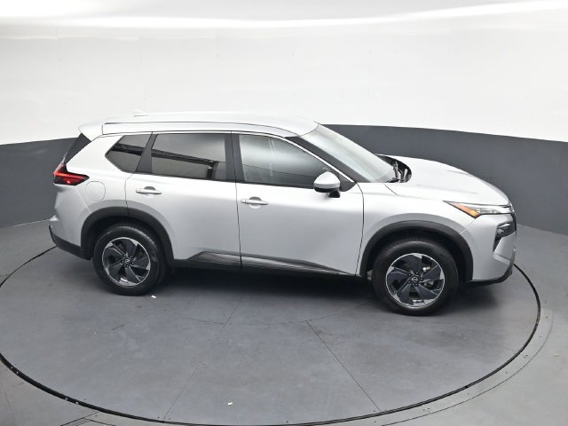 Used 2025 Nissan Rogue SV FWD image 23