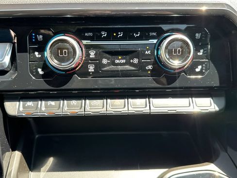 Certified 2024 GMC Sierra 1500 AT4 w/ AT4 Premium Package AWD/4WD image 33