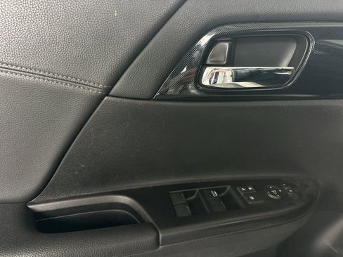 Used 2013 Honda Accord Sport image 10