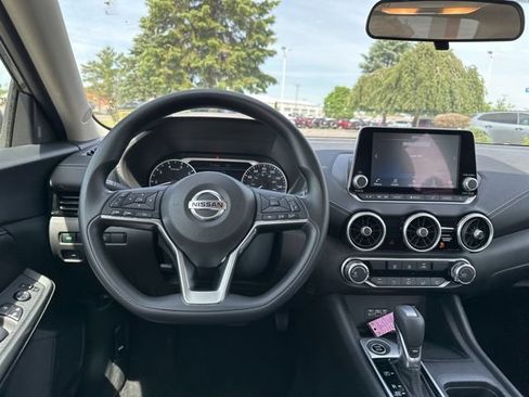 Used 2023 Nissan Sentra SV FWD image 15