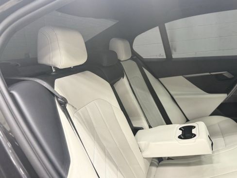 Used 2025 BMW i5 xDrive40 w/ M Sport Package image 50